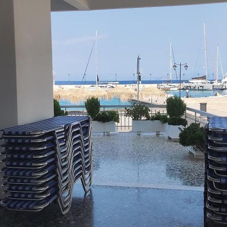 Hotel Blue Sea Tirós 外观 照片