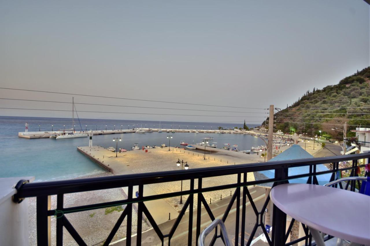 Hotel Blue Sea Tirós 外观 照片