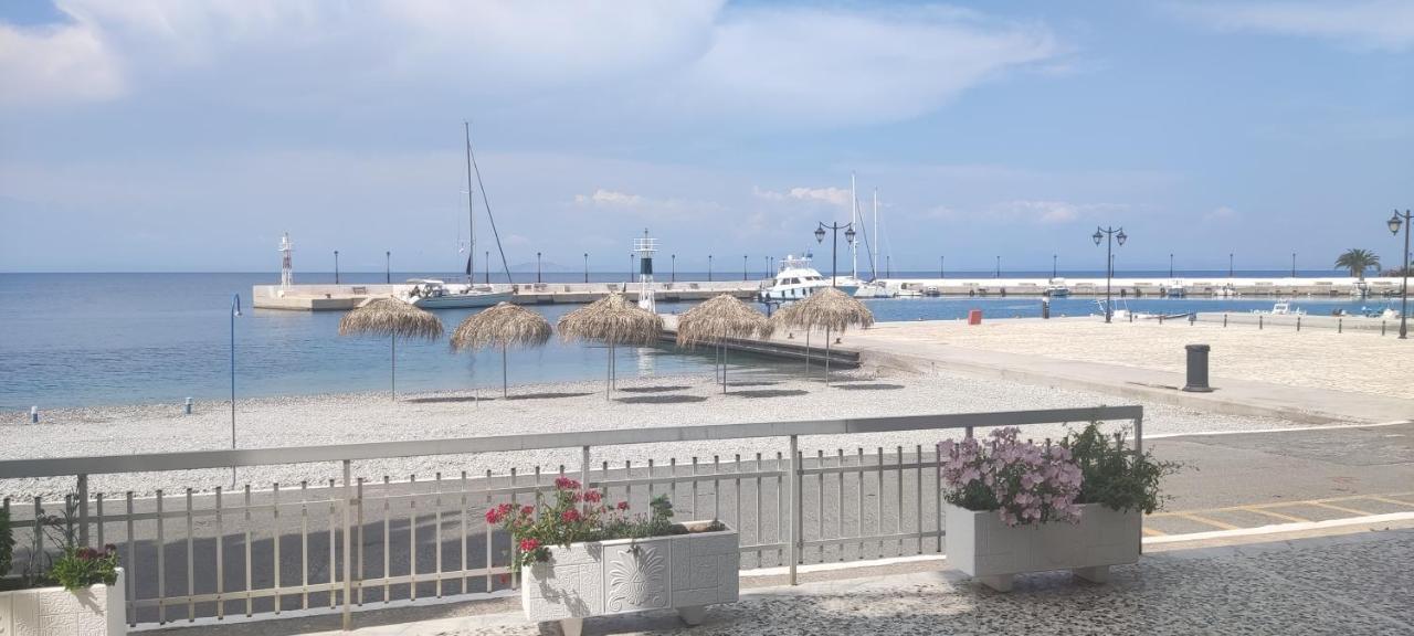Hotel Blue Sea Tirós 外观 照片